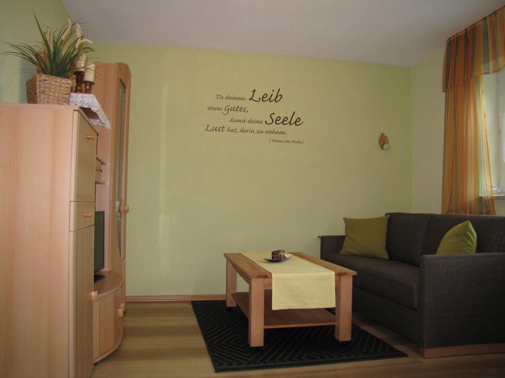 Ferienwohnung Stollenklause Hormersdorf  Zimmer foto